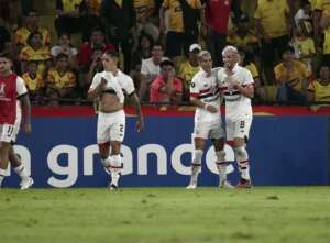 Zubeldía promete São Paulo ofensivo e aprova vitória na estreia: ‘Gostei do time’