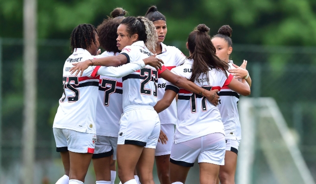 BRASILEIRÃO FEMININO: São Paulo supera o Botafogo e segue vice-líder; Ferroviária vence de virada
