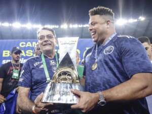 Ronaldo acerta venda da SAF do Cruzeiro ao empresário Pedro Lourenço