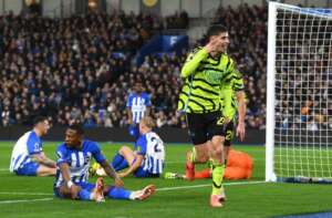 CAMPEONATO INGLÊS: Arsenal vence, dorme na liderança e pressiona o Liverpool