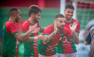 Série A2: Zagueiro da Portuguesa Santista projeta decisão do acesso: 