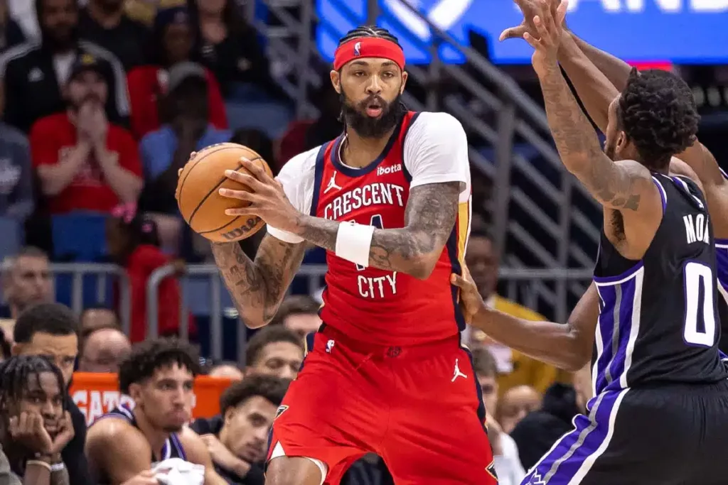 Pelicans vencem Kings em confronto direto e ficam mais perto dos playoffs da NBA