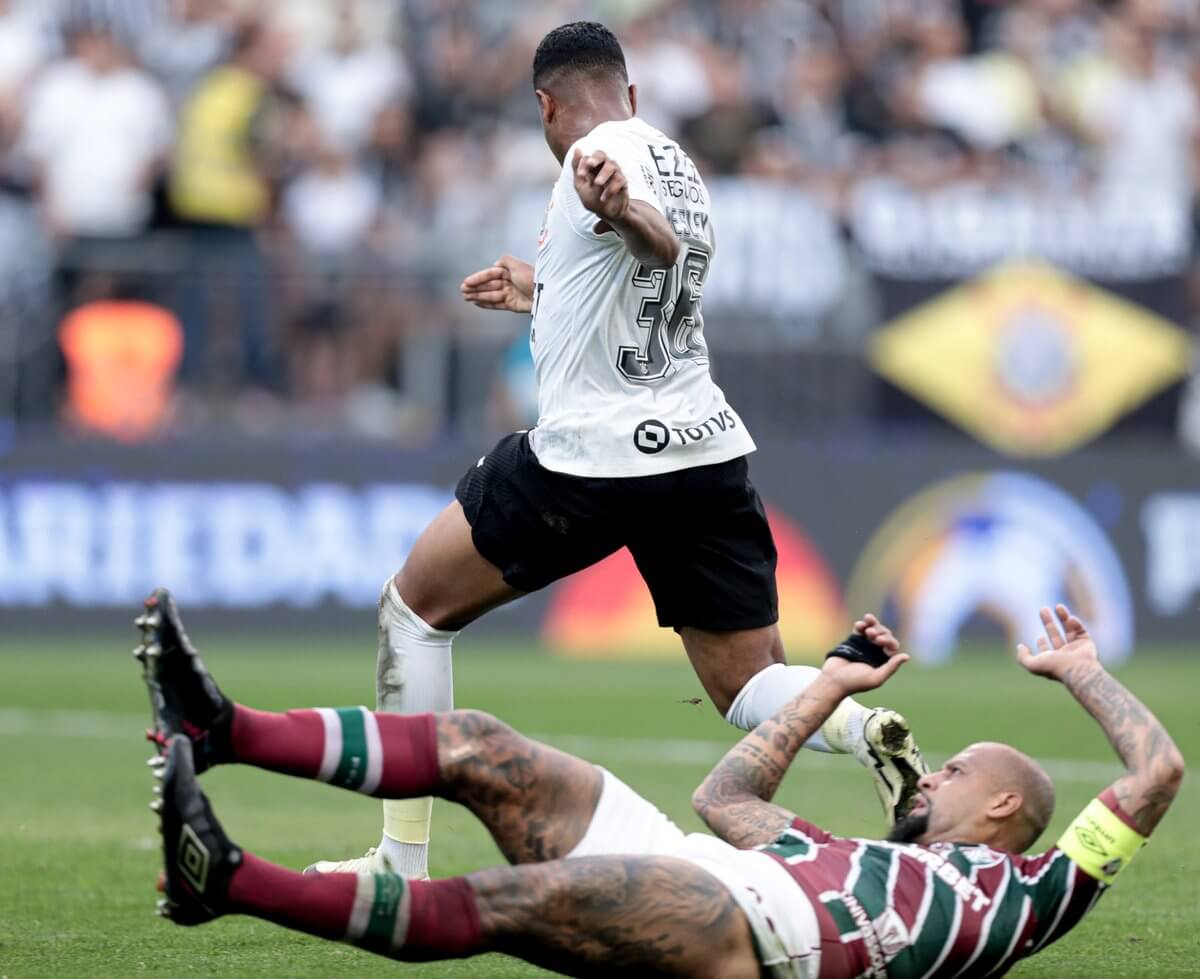 Assédio do West Ham sobre atacante Wesley vira dor de cabeça para o Corinthians