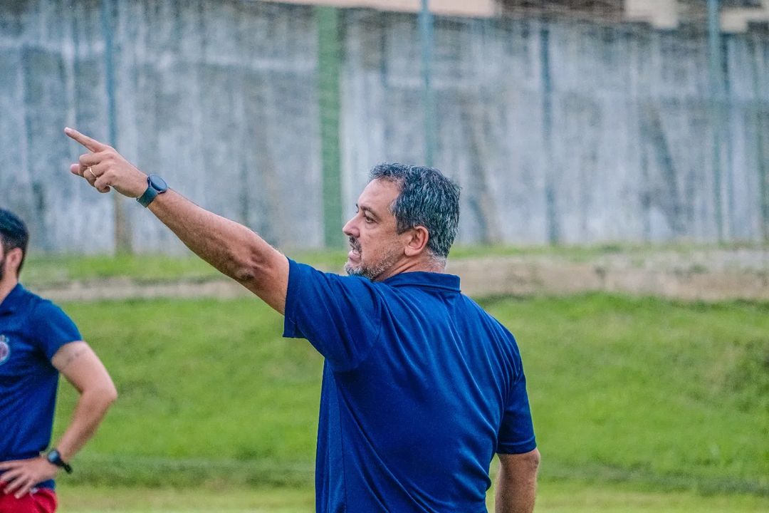 Marquinhos Santos tem dúvidas no América-RN