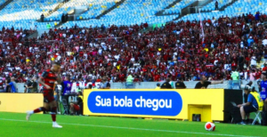 Mercado Livre cria a primeira 'Placa Gandula' do futebol brasileiro