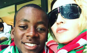 Madonna: cantora já se mudou para Portugal por sonho do filho em ser jogador de futebol