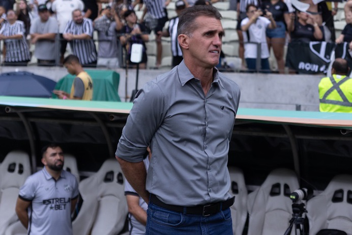 Vágner Mancini diz orientar jogadores do Ceará contra arbitragem