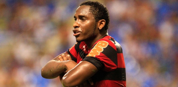 Ex-jogador do Flamengo é considerado foragido da Justiça por dívida de pensão alimentícia