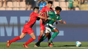 Palmeiras 0 x 2 Athletico-PR - Veiga perde pênalti e Verdão cai com um jogador a mais