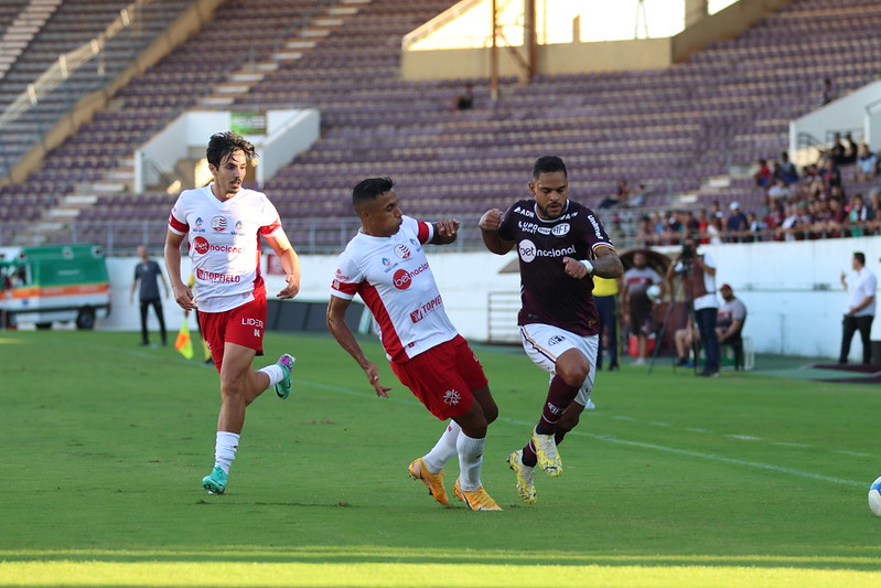 Ferroviária-SP 2 x 1 Náutico-PE - Ferrinha leva susto, mas continua invicta na Série C