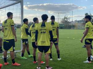 Com dúvidas no meio e no ataque, América-MG está pronto para encarar Santos pela Série B