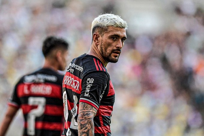 Arrascaeta pode voltar ao Flamengo contra o Corinthians