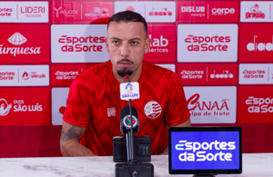 Série C: Atacante do Náutico garante foco na vitória e convoca torcida contra o Remo