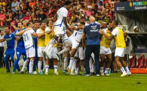 Mesmo após três vitórias seguidas, técnico pede Avaí de pés no chão e fala sobre atraso nos salários