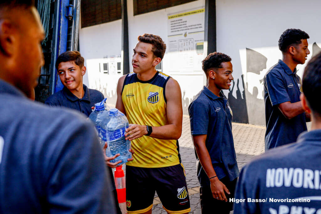 Novorizontino envia carreta de donativos para famílias de Canoas, no Rio Grande do Sul 5 CARREGAMENTO 11 scaled 1