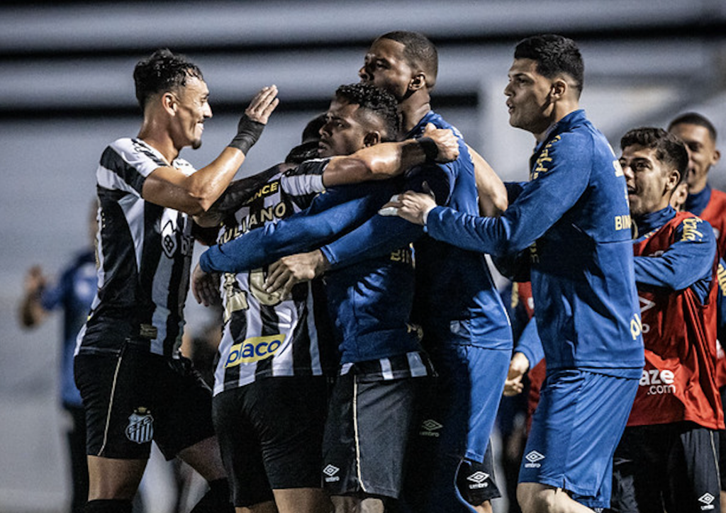 SÉRIE B: Santos defende boa fase e mira liderança contra o Brusque em dia com 4 paulistas em campo