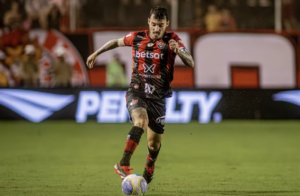 Campeão olímpico deixa o Vitória e pode parar no Goiás