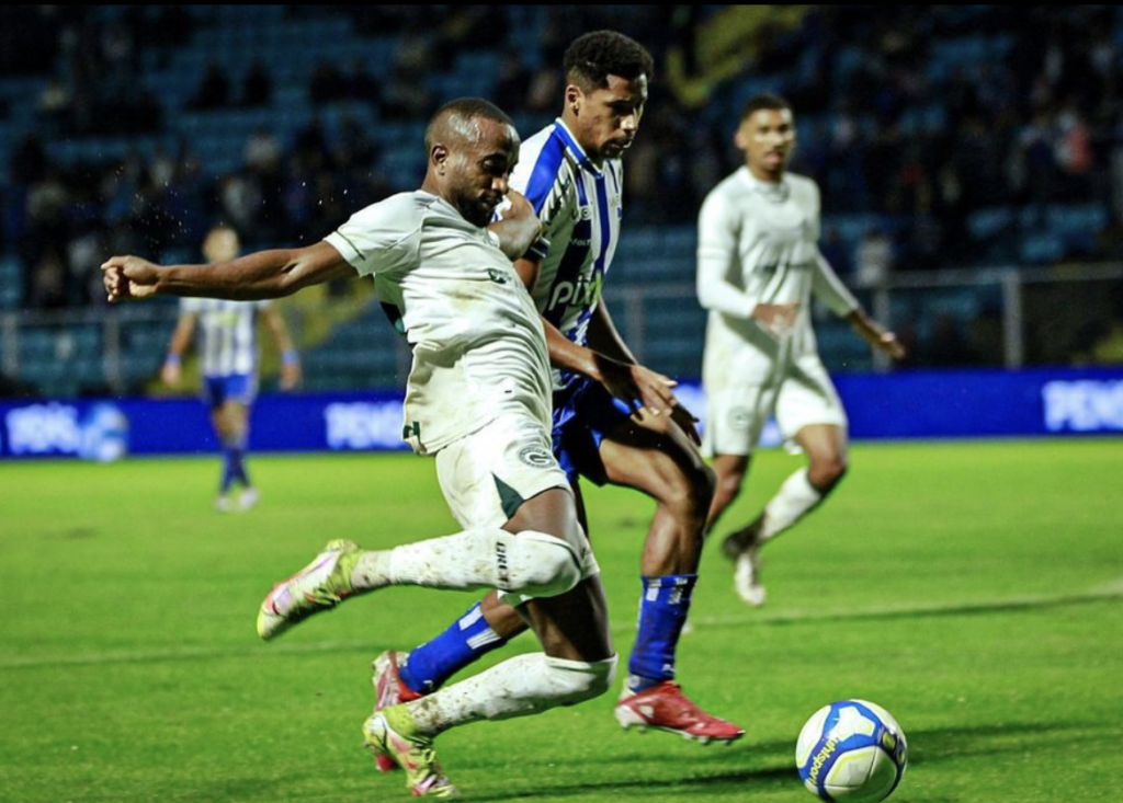 SÉRIE B: Goiás tropeça no Avaí e deixa Santos na liderança; Botafogo é lanterna