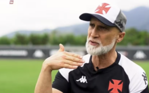 Álvaro Pacheco revela 'sonho realizado' ao assumir o Vasco