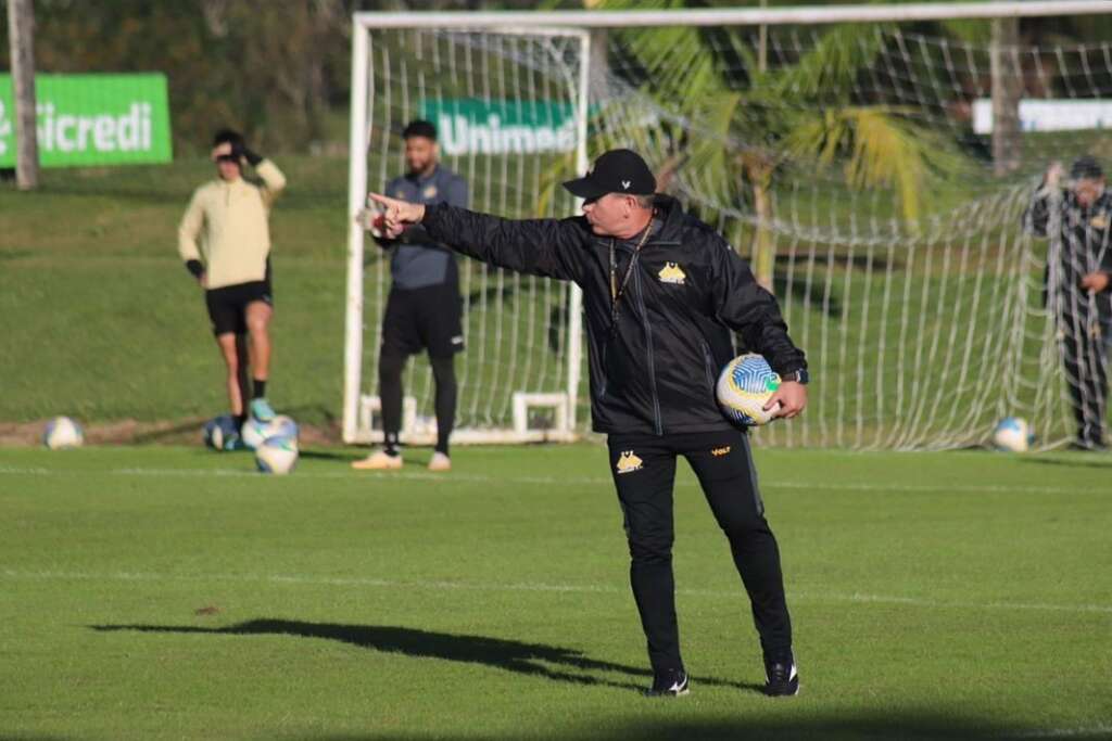 Criciúma tem problemas para encarar Palmeiras em seu retorno ao Brasileirão