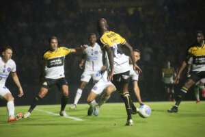 Apesar de eliminação na Copa do Brasil, Tencati destaca desempenho do Criciúma mesmo após 'pausa forçada'