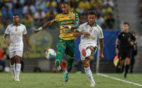 Abel Ferreira vê Palmeiras na briga direta no Brasileirão