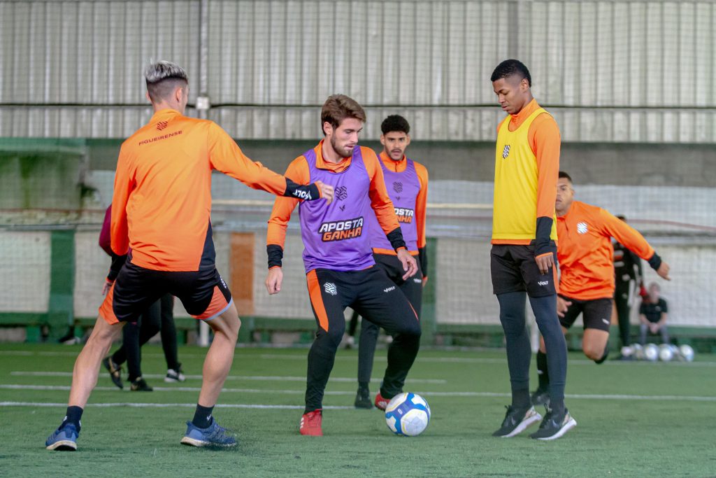 Série C: Em quadra coberta, Figueirense realiza penúltimo treino antes de maratona fora de casa
