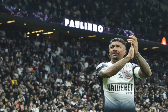 Paulinho se despediu do Corinthians