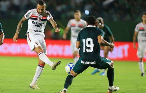Blog do Ari - Botafogo segue inoperante na Série B