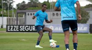 Grêmio espera por Renato Gaúcho para iniciar nova fase de treinos no CT do Corinthians
