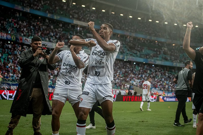 Jogadores do Vitória são punidos por atos na final do Baiano