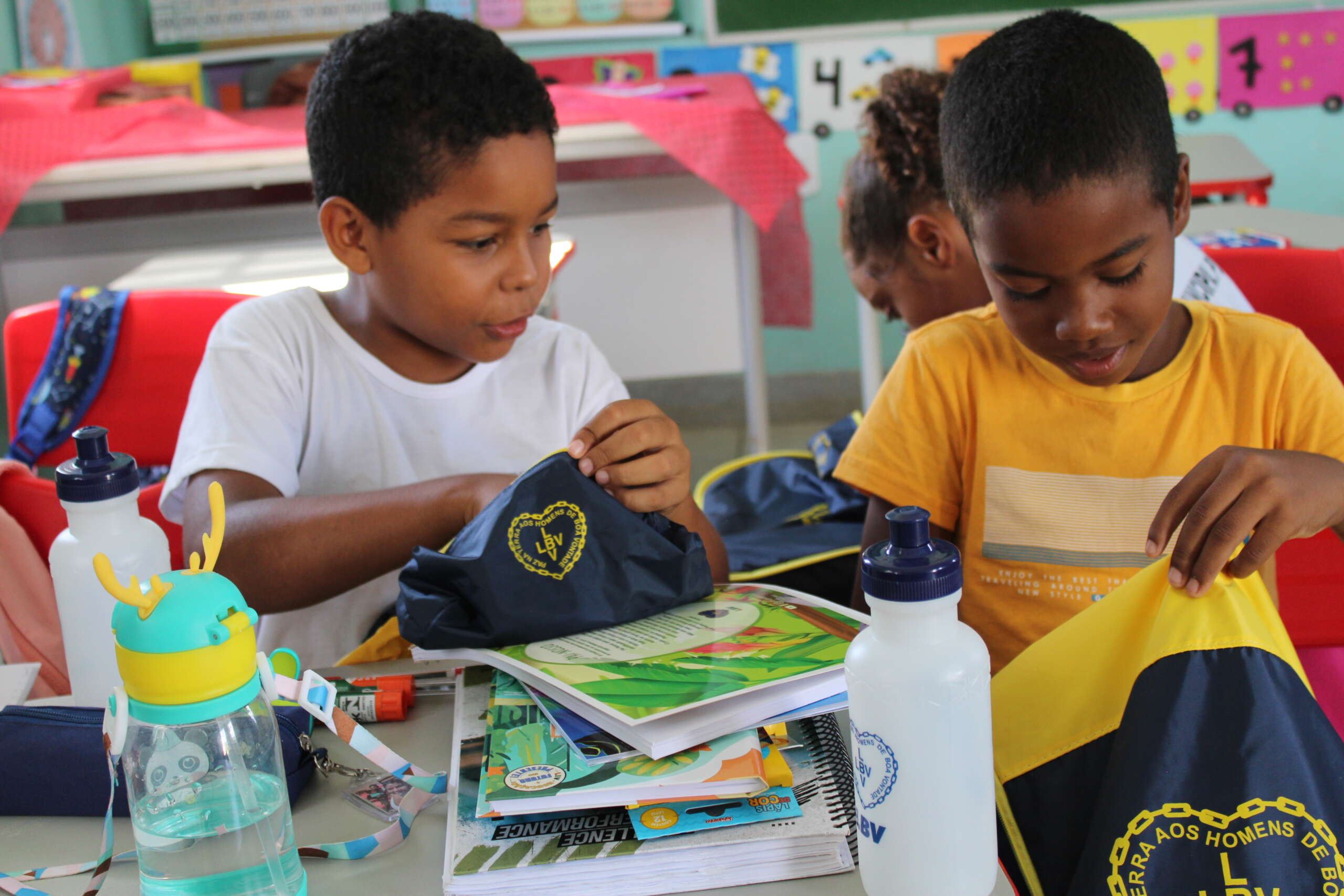 LBV mobiliza doações de material escolar para estudantes do Rio Grande do Sul