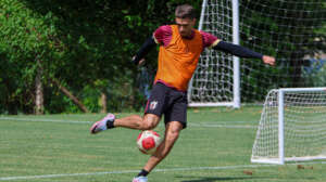 Zagueiro projeta duelo contra Goiás e quer 1ª vitória do Botafogo-SP na Série B