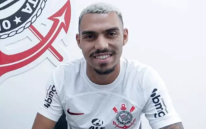 Matheuzinho treina e reforça o Corinthians em duelo decisivo da Sul-Americana