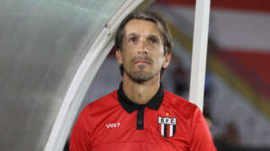 Técnico elogia comportamento do Botafogo-SP mesmo após eliminação na Copa BR: 'Competimos bem'