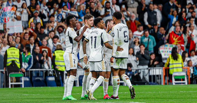 Real Madrid goleia Alaves em noite de gala
