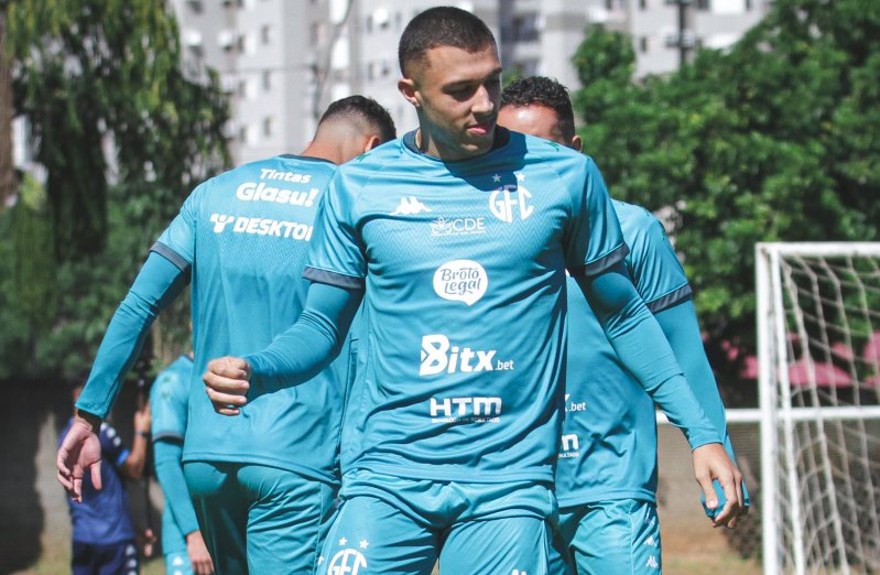 Trio vira preocupação no Guarani para duelo com o Coritiba na Série B