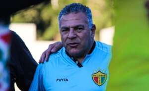 Após estrear com eliminação, técnico do Brusque fala em recuperar a 