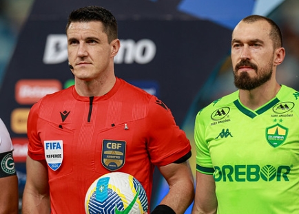 Após eliminação, Walter pede Cuiabá focado exclusivamente no Brasileirão