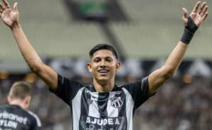 Corinthians monitora atacante do Ceará e meia do Parma-ITA e quer renovar com goleiro