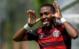 Flamengo encaminha renovação com joia até 2029