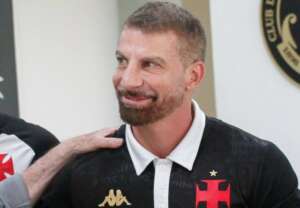 Presidente do Vasco fará reunião com Coutinho após clássico com o Flamengo