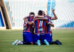 Maranhão-MA 4 x 0 Águia-PA - MAC atropela com três de Felipe Cruz e alcança liderança