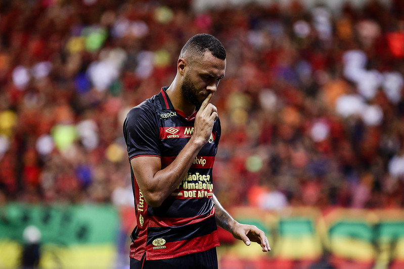 Sport 4 x 1 Brusque - Leão mantém 100% e assume a liderança da Série B 2 Sport vence Brusque e assume a lideranca da Serie B