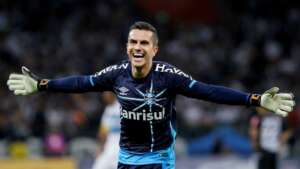 Série B: Santos tenta a contratação de goleiro ex-Grêmio