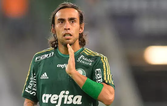 Valdívia, ídolo do Palmeiras, diz que jogou mais que James Rodríguez e Arrascaeta
