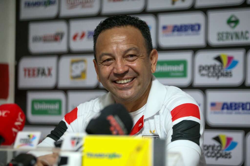 Série C: Técnico reestreia no Ferroviário-CE onde fez história após 8 meses