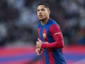 Vitor Roque é 'descartado' do Barcelona e deve deixar clube no meio do ano, diz rádio espanhola