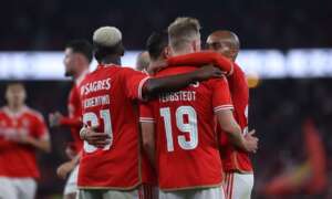 PORTUGUÊS: Benfica leva empate no último minuto e Casa Pia vence fora de casa