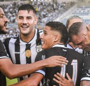 Treze-PB 3 x 0 Iguatu-CE - Galo da Borborema vence e segue na liderança absoluta